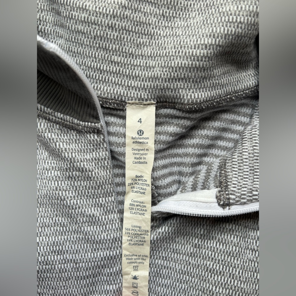 Lululemon Athletica Gray Patterned Pullover - image 4